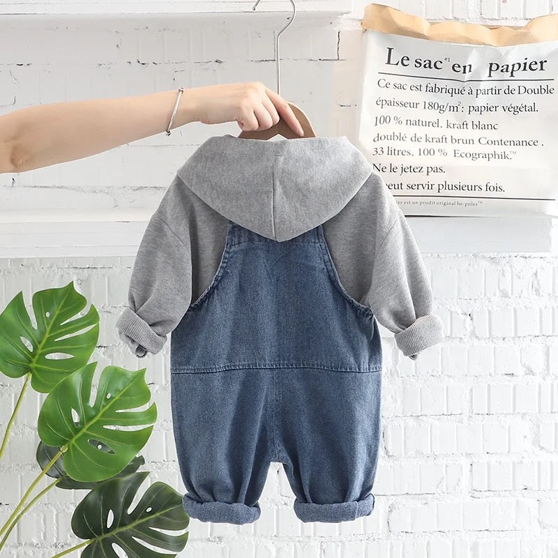 Printed hoodie and denim strap pants